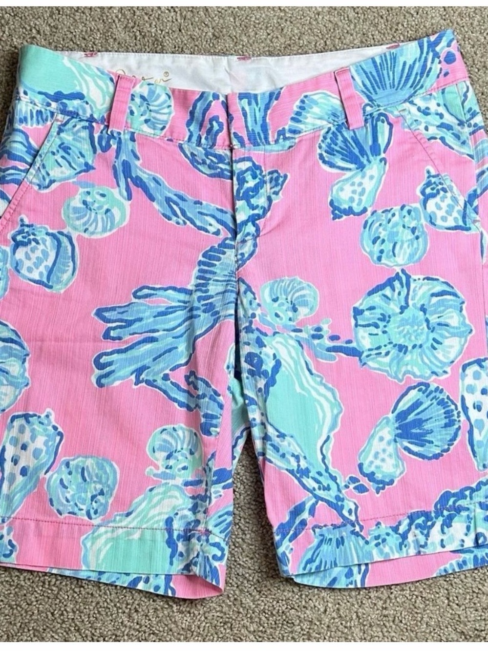 Lilly Pulitzer chipper short  size 2